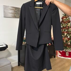 Tahari Arthur S. Levine Skirt Suit Set, Size 2P